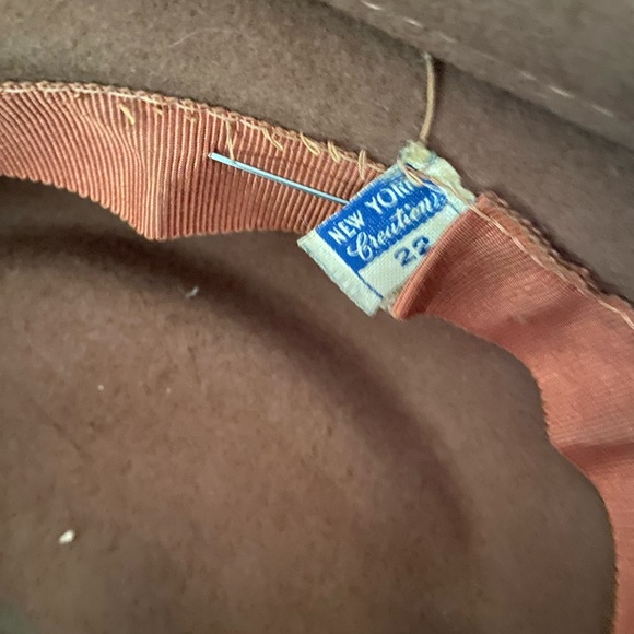 Vintage Hats Lot of Two - Picture 4 of 7